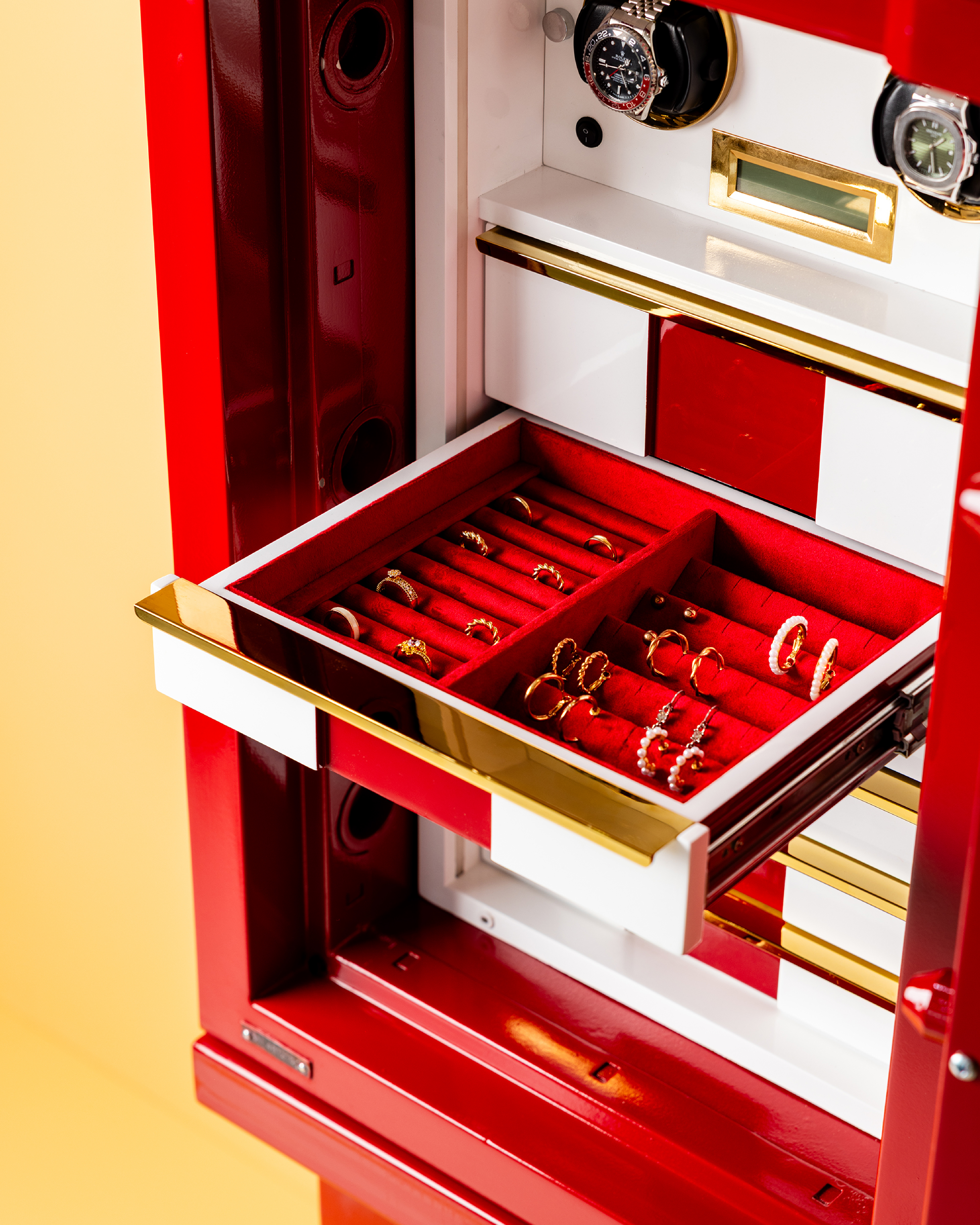 Brawny Safe